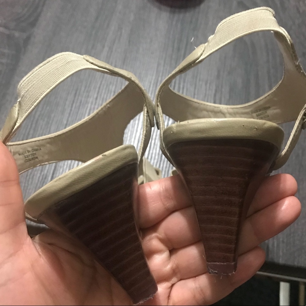 SOLD 🎉ADRIENNE VITTADINI Nude Sandals Heels 9 M - Picture 4 of 5